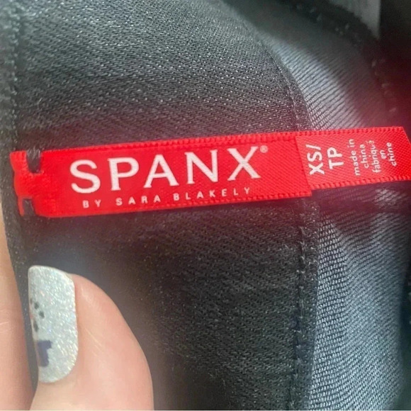 Spanx Women’s XS/TP Vintage Distressed Ankle Skinny Jeans Black Jegging NEW NWT - Picture 8 of 8